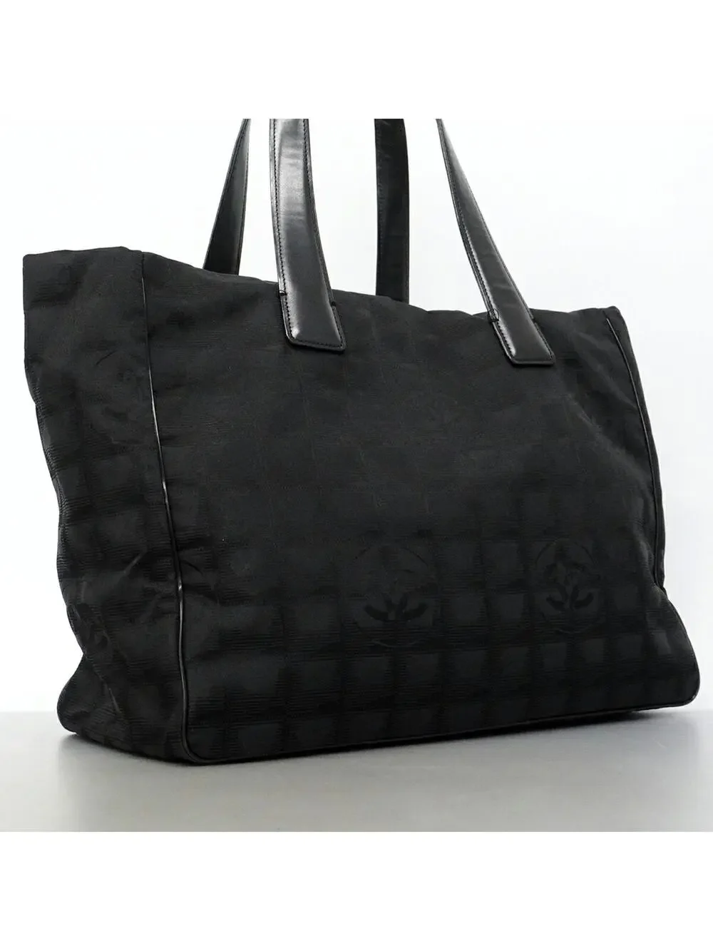 Chanel Travel Line Tote Nylon Medium #298709C52B